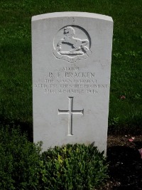 Klagenfurt War Cemetery - Bracken, R E